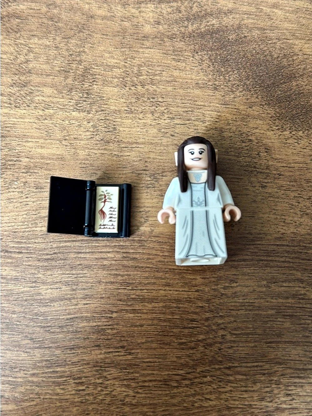 Arwen - Official Lego Minifig